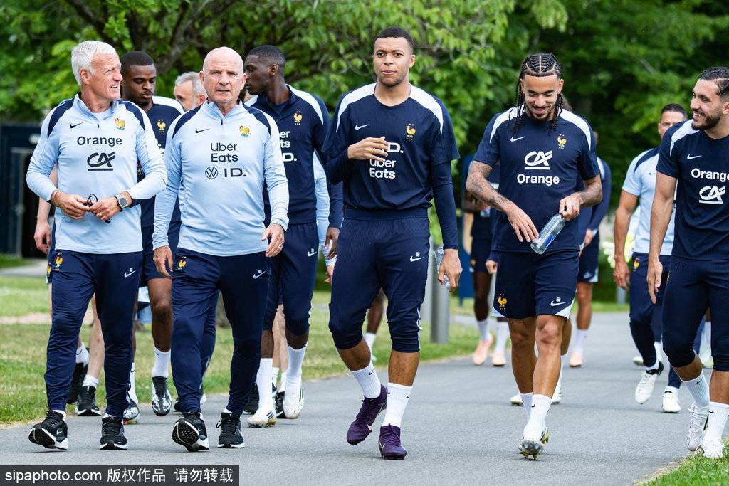 里昂死里逃生！法甲25/26赛季日程出炉，18队激战谁主沉浮？